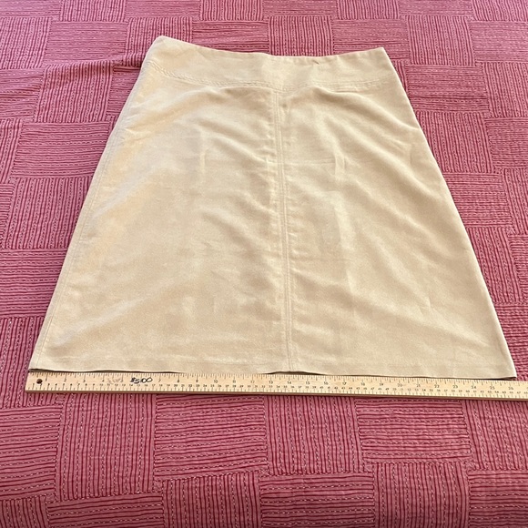 George women’s size 12 microsuede Tan below the knee midi Skirt - Picture 8 of 13